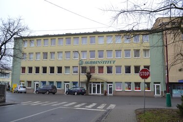 Nájom - Školiace stredisko Lučenec, nebytové priestory - 17,25 m2 Školiace stredisko Lučenec