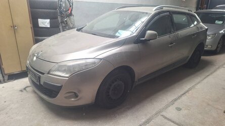 Osobn&eacute; motorov&eacute; vozidlo