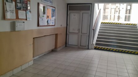 Vstupn&yacute; priestor k v&yacute;ťahom na pr&iacute;zem&iacute; O&Uacute; Snina 