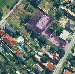 pozemky pod bytovkou a priľahl&eacute;
