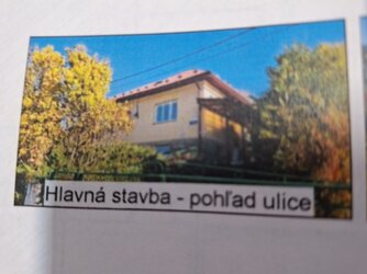 Hlavn&aacute; budova, pohľad z ulice
