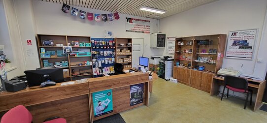 interi&eacute;r -kancel&aacute;ria