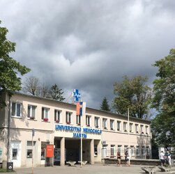 Nebytov&yacute; priestor v pr&iacute;zem&iacute; administrat&iacute;vnej budovy 