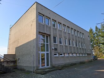 administrat&iacute;vna budova