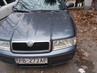 Škoda Octavia Sedan Skoda Octavia spredu